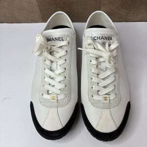 Chanel 2024S  WHITE BLACK CHANEL CC LOGO SNEAKERS LIGHT WEIGHT 40 Women’s